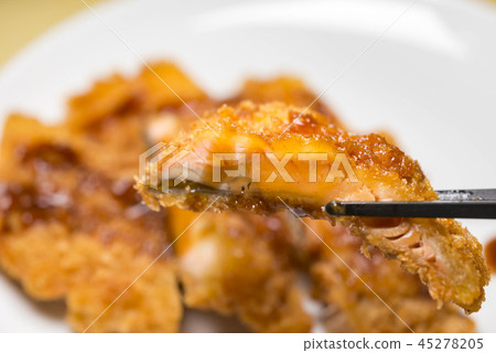 美味的三文魚炒 美味的三文魚炒 45278205