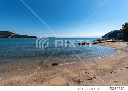 The sandy beach of the Seto Inland Sea (Sajima) 45280381