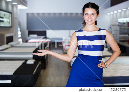 seller who is standing on her workplace seller who is standing on her workplace 45289775