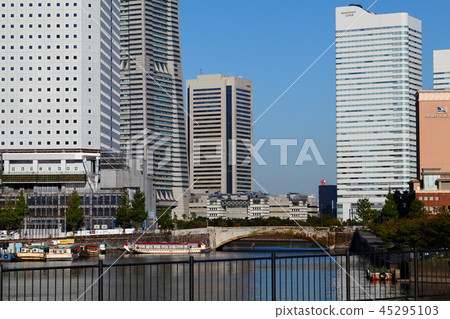 橫濱天際線通用橋 45295103