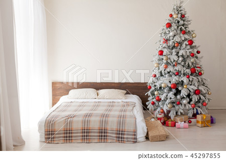 bedroom Christmas presents new year holidays tree 45297855