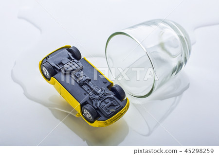 Drunk driving, drinking, drinking, shochu, accident 45298259