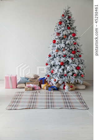 Christmas presents new year holidays Christmas tree 45298461