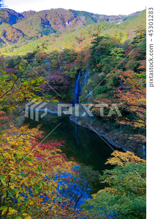 Retrospective waterfall 45301283