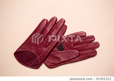 leather gloves with a heart on the palm leather gloves with a heart on the palm 45303322