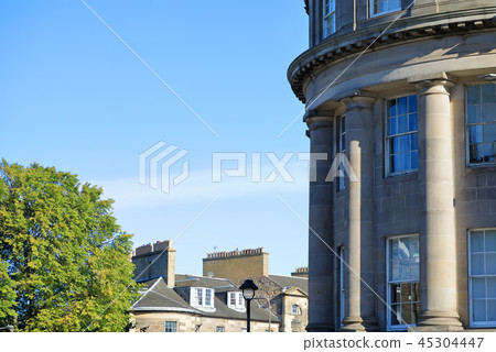 Edinburgh buildings 45304447