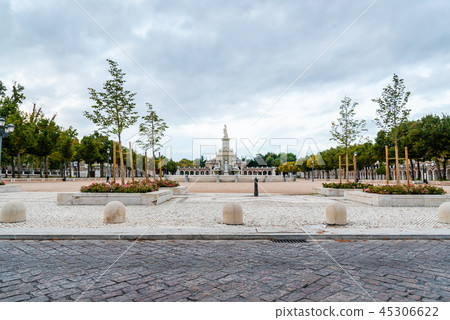 Scenic view of Mariblanca Square in Aranjuez 45306622