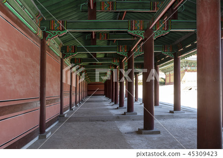 Changdeokgung Palace 45309423
