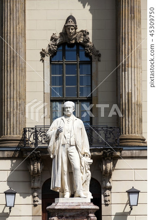 Hermann von Helmholtz statue Humboldt University Hermann von Helmholtz statue Humboldt University 45309750