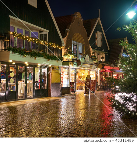 Downtown of Volendam in the Christmas night 45311499