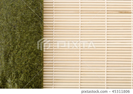 Roasted seaweed 45311806