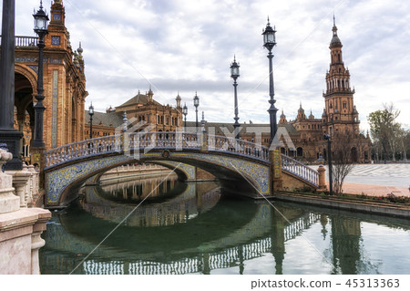 Seville Spanish Plaza 45313363