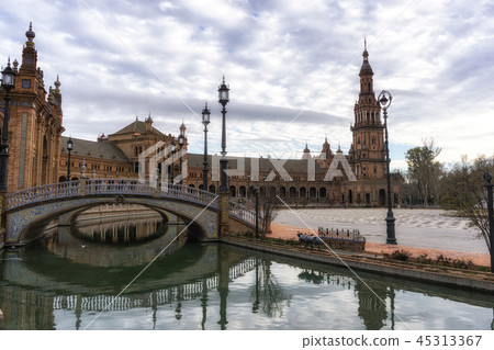 Seville Spanish Plaza 45313367