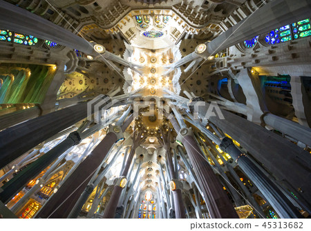 sagrada familia cathedral interior 45313682