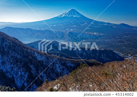 從Misaka山區，Onigatake和Ketsukaku-ganma看到的富士山 45314002