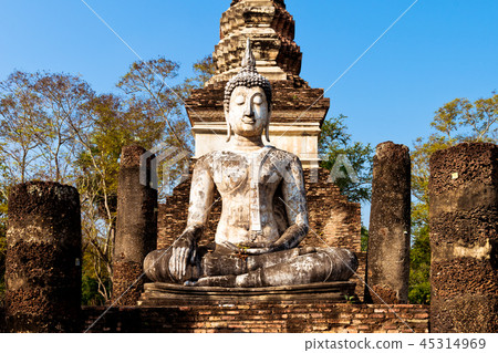 Wat tra phang ngoen in Sukhothai Wat tra phang ngoen in Sukhothai 45314969