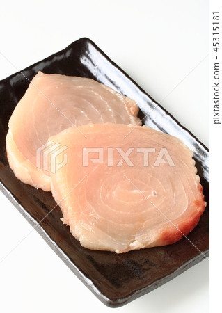 Raw swordfish 45315181