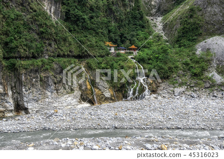 Eternal Spring Shrine Taroko 45316023