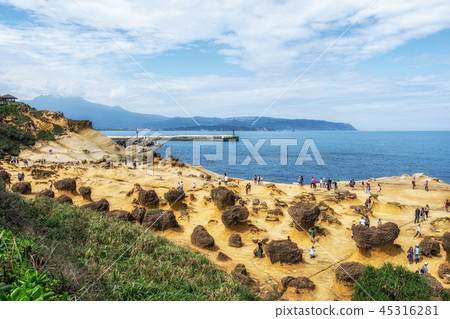 Yehliu geopark crowds in Taiwan Yehliu geopark crowds in Taiwan 45316281