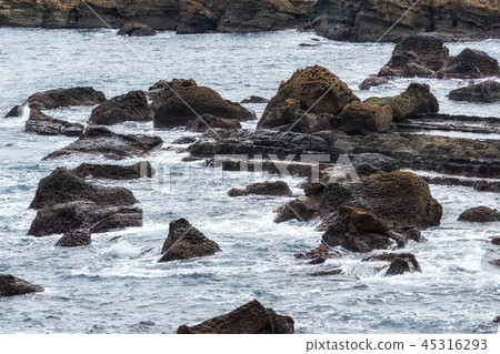 Yehliu coastal scenery 45316293