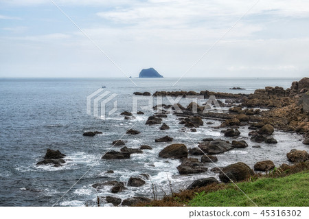 Yehliu coastal scenery 45316302
