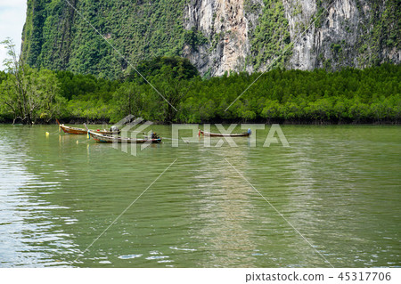 Boat on the water, floating transport Boat on the water, floating transport 45317706