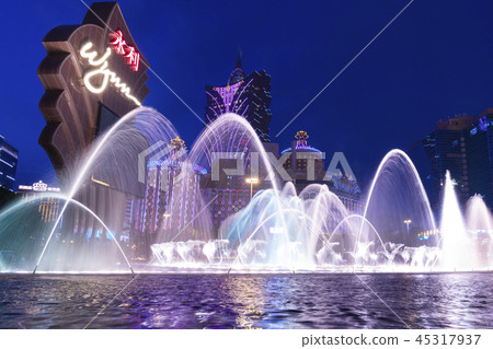 Macau fountain show and night view 45317937