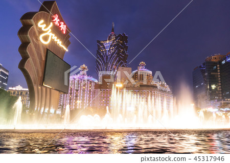 Macau fountain show and night view 45317946