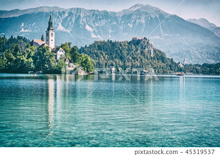 Lake Bled with castle and church, Slovenia 45319537