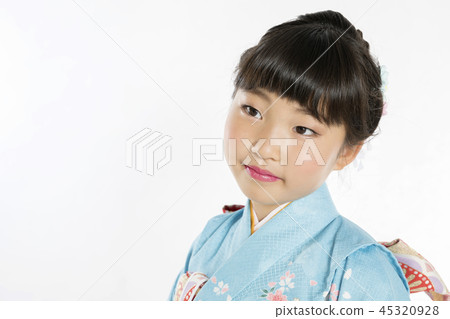 女孩頭髮安排圖像 45320928