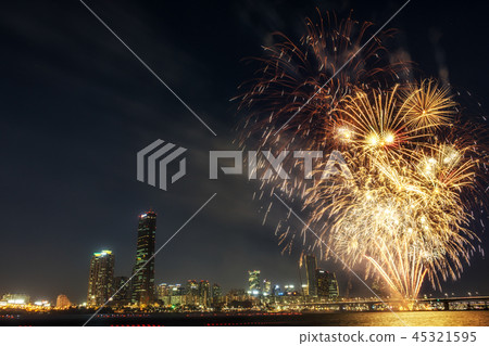 Seoul International Fireworks Festival 45321595