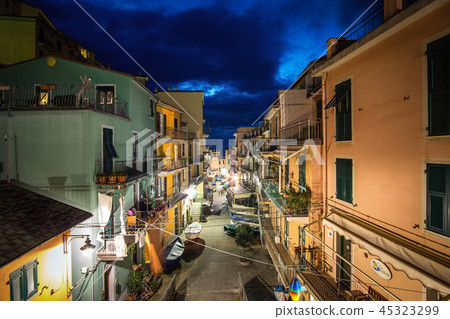 Manarola street 45323299