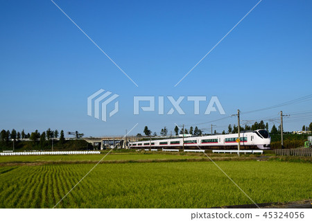 E657系列 45324056
