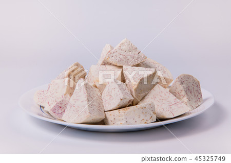 新鮮的大甲芋頭、taro、里芋、Large taro、大甲の里芋 新鮮的大甲芋頭、taro、里芋、Large taro、大甲の里芋 45325749