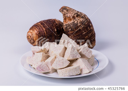 新鮮的大甲芋頭、taro、里芋、Large taro、大甲の里芋 新鮮的大甲芋頭、taro、里芋、Large taro、大甲の里芋 45325766