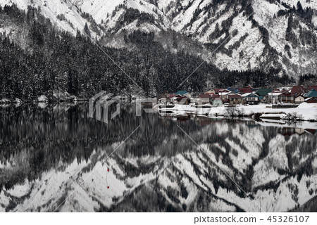 東方定居點 45326107