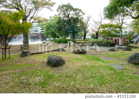 Omori Kaizuka ruins garden 45331100