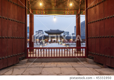 Gyeongbokgung 45331950