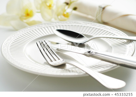 Table setting (image) 45333255