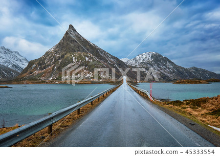 Road in Norway in winter 45333554