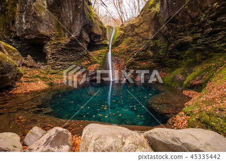 Shirashiji瀑布的秋天 45335442