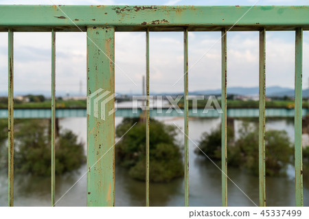 橋樑鐵籬芭/都市風景的圖像 橋樑鐵籬芭/都市風景的圖像 45337499