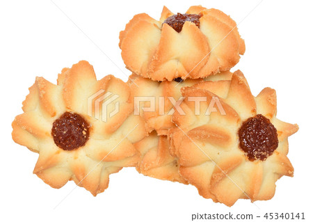 Shortbread with jam isolated 45340141