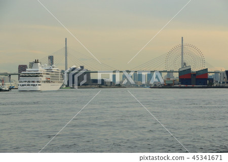 Cruise ship Silver / Shadow Osaka harbor entrance Cruise ship Silver / Shadow Osaka harbor entrance 45341671