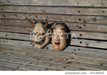 Nomen small face Hanaka background wooden chair Nomen small face Hanaka background wooden chair 45346091