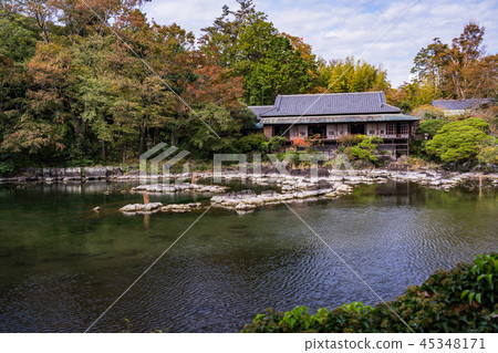 (Shizuoka Prefecture) Mishima City Rakujuen Garden Kohamaike and Rakujukan 45348171