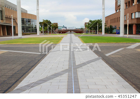 Toyama-Tomiiwa Canal Ring Water Park-In front of a fountain and waterfall square / Toinaga-cho, Toyama Prefecture 1 Toyama-Tomiiwa Canal Ring Water Park-In front of a fountain and waterfall square / Toinaga-cho, Toyama Prefecture 1 45351247