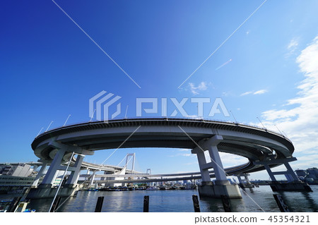 Urban scenery Tokyo Rainbow Bridge 45354321