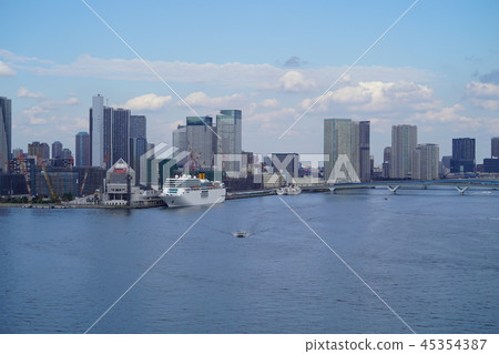 Urban scenery Tokyo Bay Harumi Wharf Urban scenery Tokyo Bay Harumi Wharf 45354387