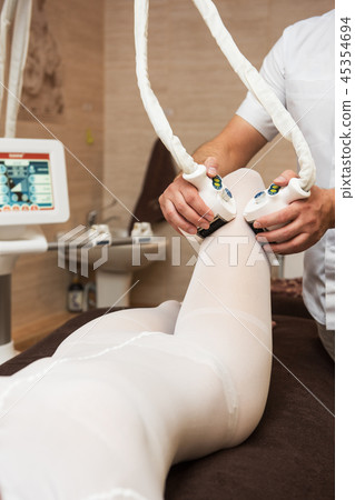 Procedure laser lipolysis Procedure laser lipolysis 45354694